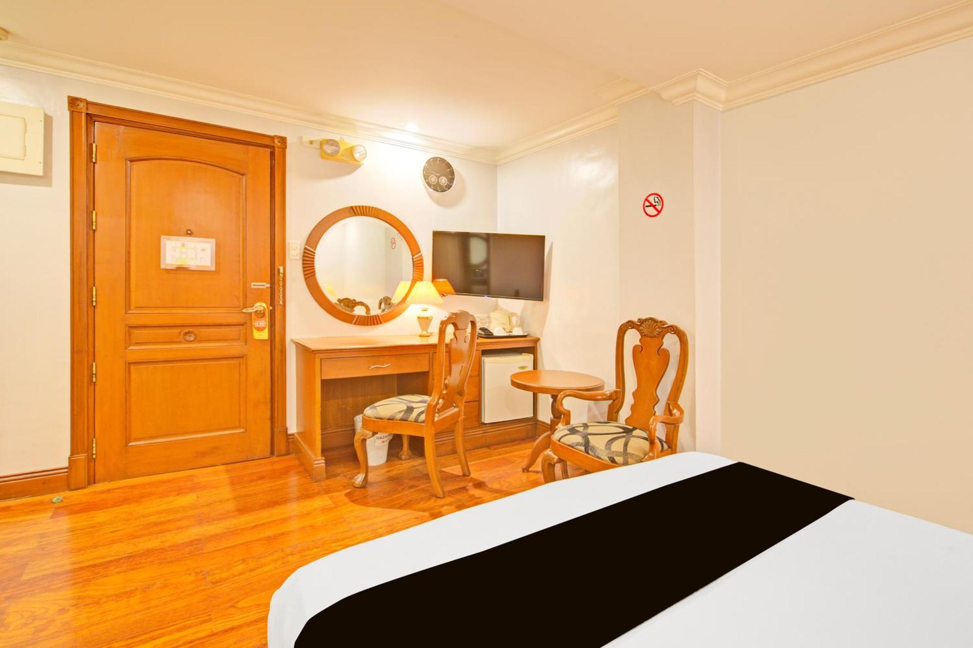 Townhouse Oak Makati Manila Near Pnr Pasay Evangelista Formerly Vip Suites San Pedro Makati Exterior foto