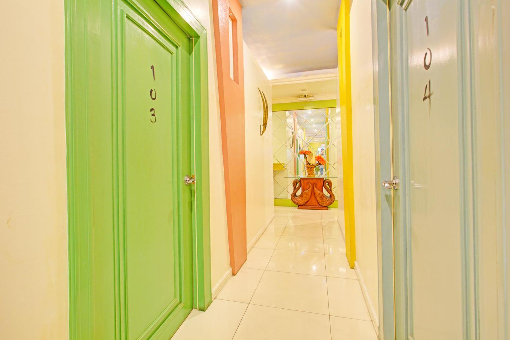 Townhouse Oak Makati Manila Near Pnr Pasay Evangelista Formerly Vip Suites San Pedro Makati Exterior foto