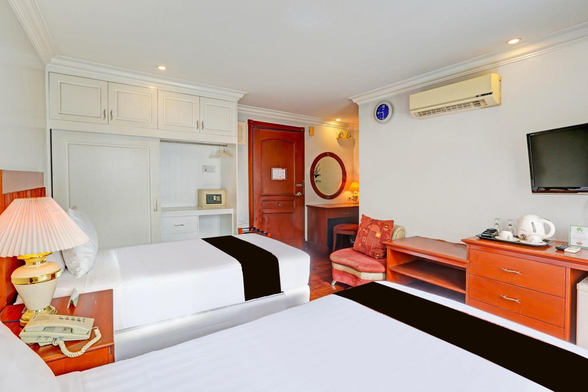Townhouse Oak Makati Manila Near Pnr Pasay Evangelista Formerly Vip Suites San Pedro Makati Exterior foto